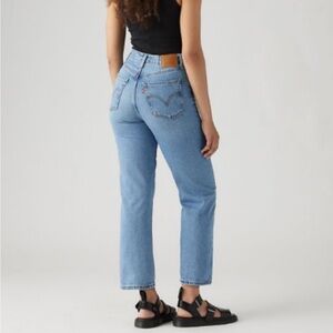 Levi’s Ribcage Straight Button-fly Jeans 26